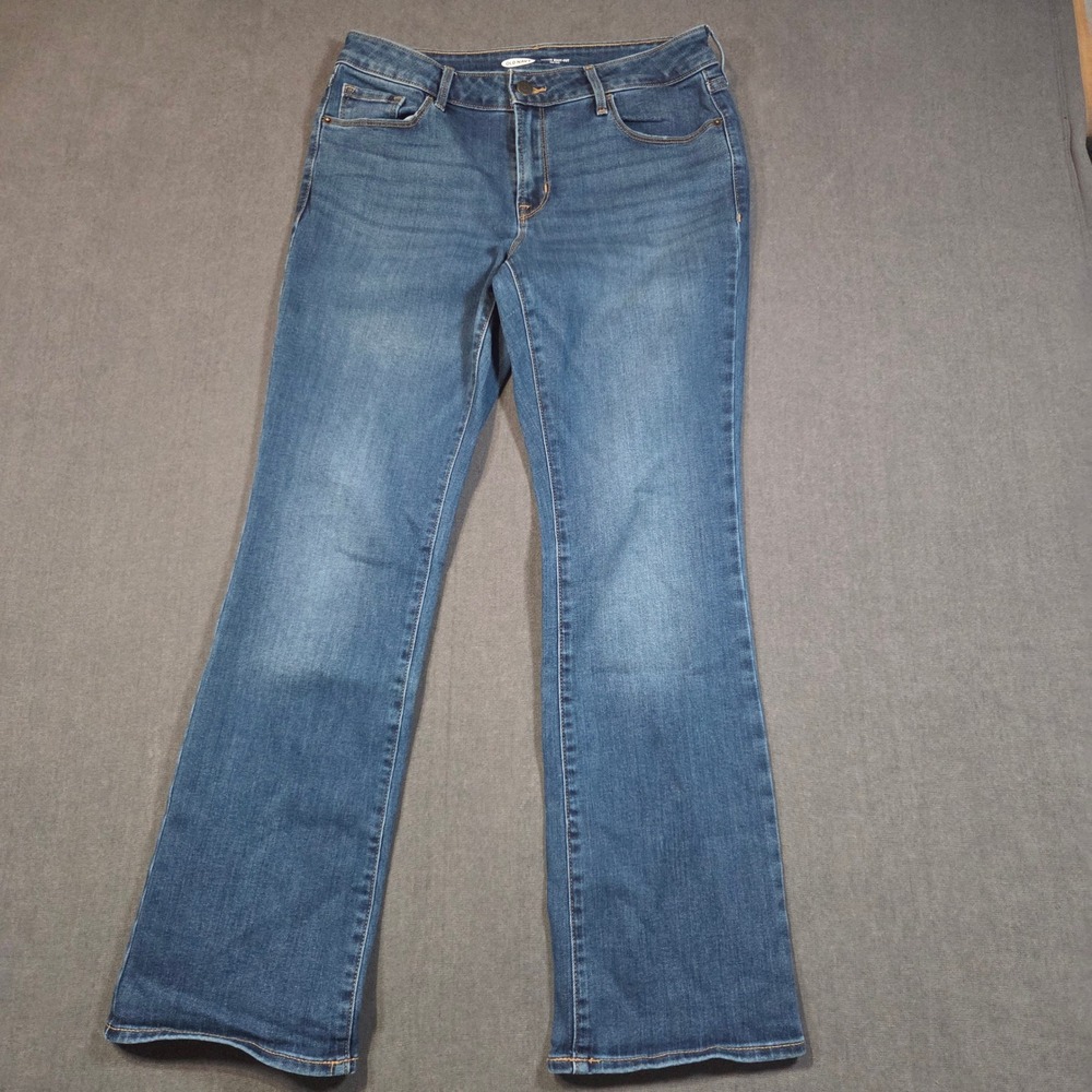 Old Navy Kicker Boot-Cut Jeans Womens 8 Petite Blue Mid-Rise Stretch Denim